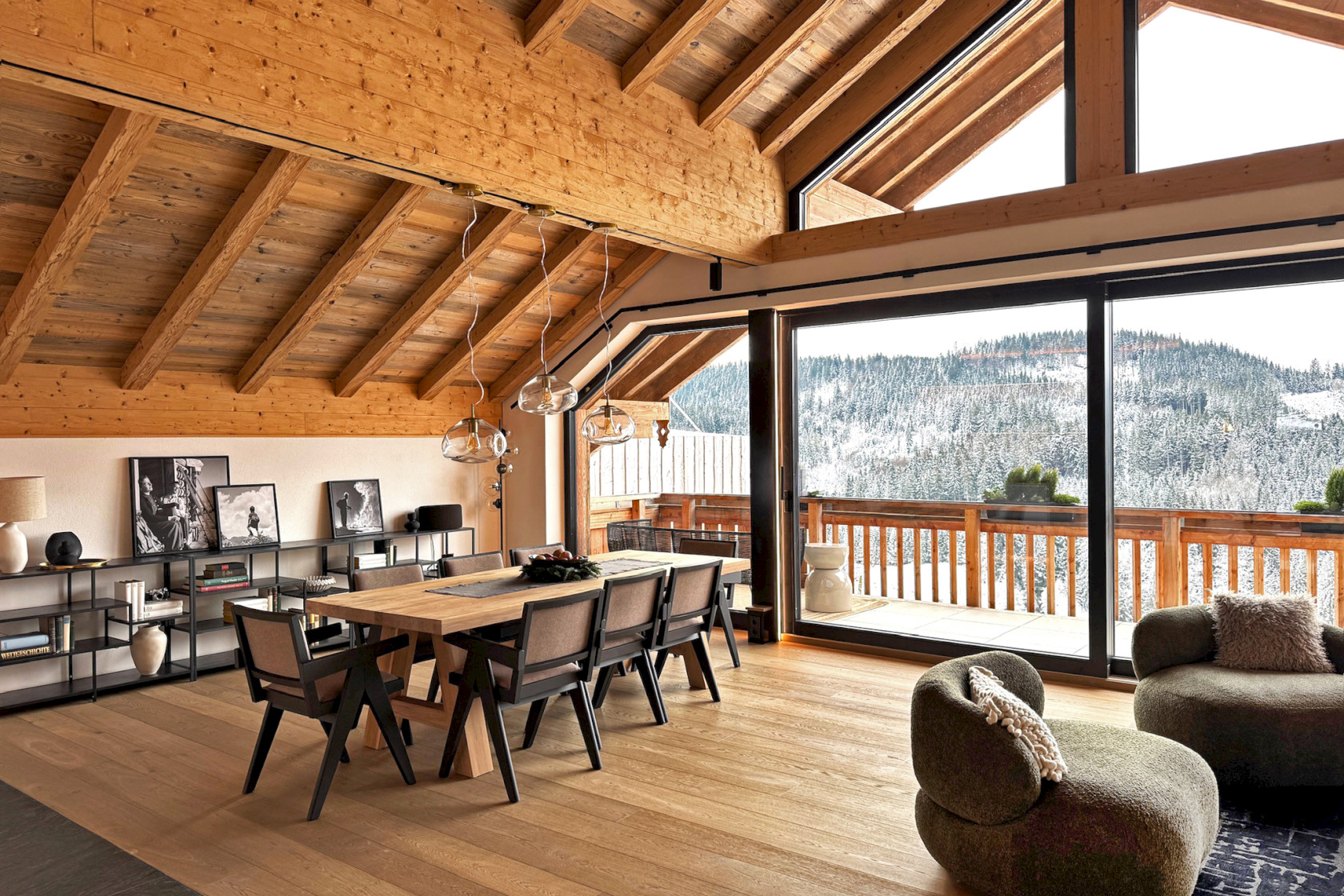 Wohn- & Essbereich im Chalet Mädesüss im Winter